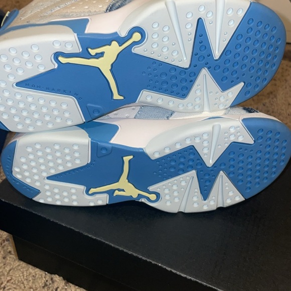 Preschool Jordan 6 Retro - Picture 5 of 6